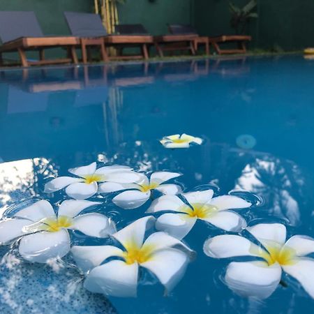 Crescent Resort กอลล์ ภายนอก รูปภาพ