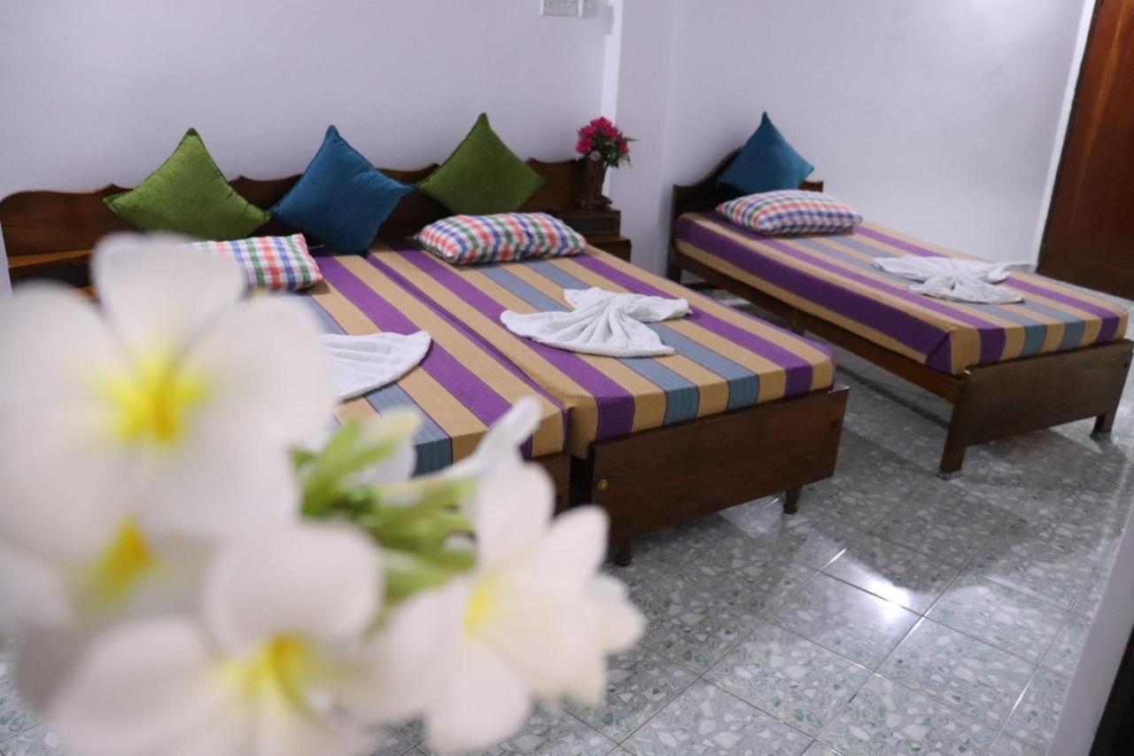 Crescent Resort กอลล์ ภายนอก รูปภาพ